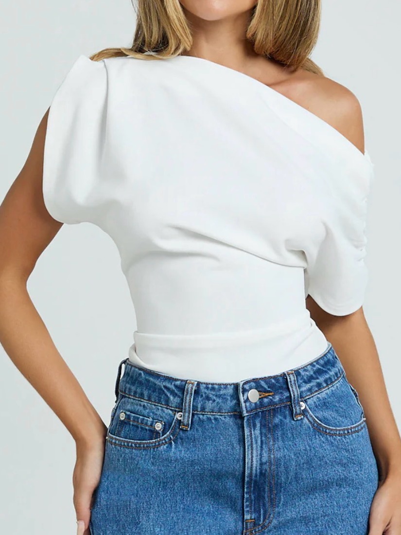 Nwt Showpo Nalfie Top - Asymmetrical Top In White
